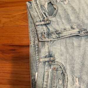 American Eagle Light Wash Distressed Jeans